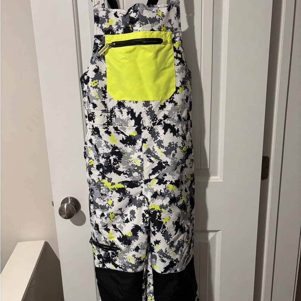Swiss Tech Black, Gray and Neon Yellow Camo Ski Jacket with ID Patch